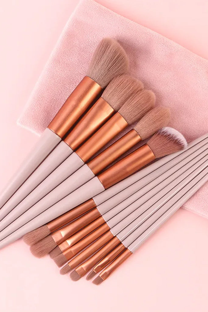 Adore Σετ Πινέλων Make Up